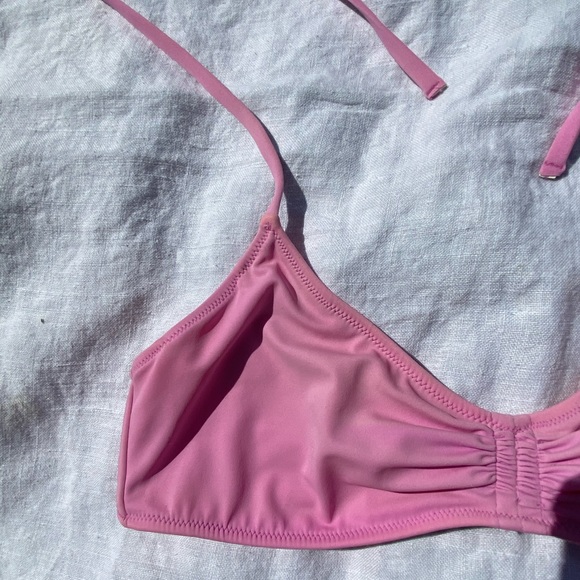Victoria’s Secret Bubblegum Pink Halter Bikini Top - Picture 4 of 8